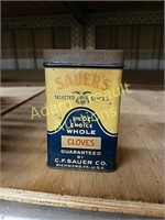 Vintage Sauers cloves 1 1/4 oz tin