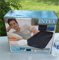 NIB Intex Twin Pillow Rest Raised Air Mattress