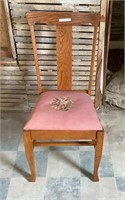 Wood chair embroider seat