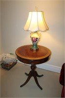 Wooden Side Table 24DX37.5h & Lamp