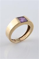 10k Yellow Gold and Amethyst Ring
