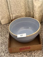 4-quart Pastel Blue Pottery Batter Bowl
