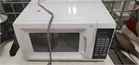 700 Watt Microwave