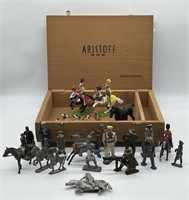 Cigar Box Full of Lead & Plastic Men Soldiers