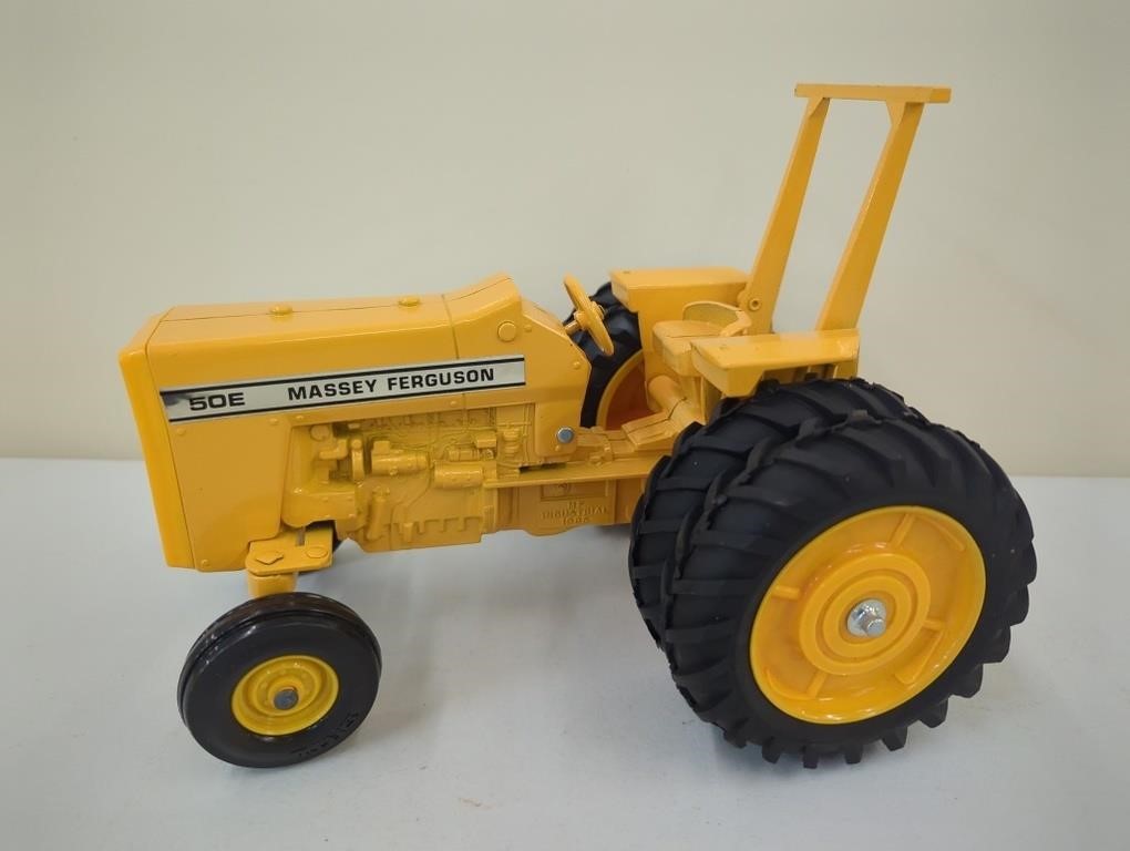 North Dakota Farm Toy Show Auction 2024