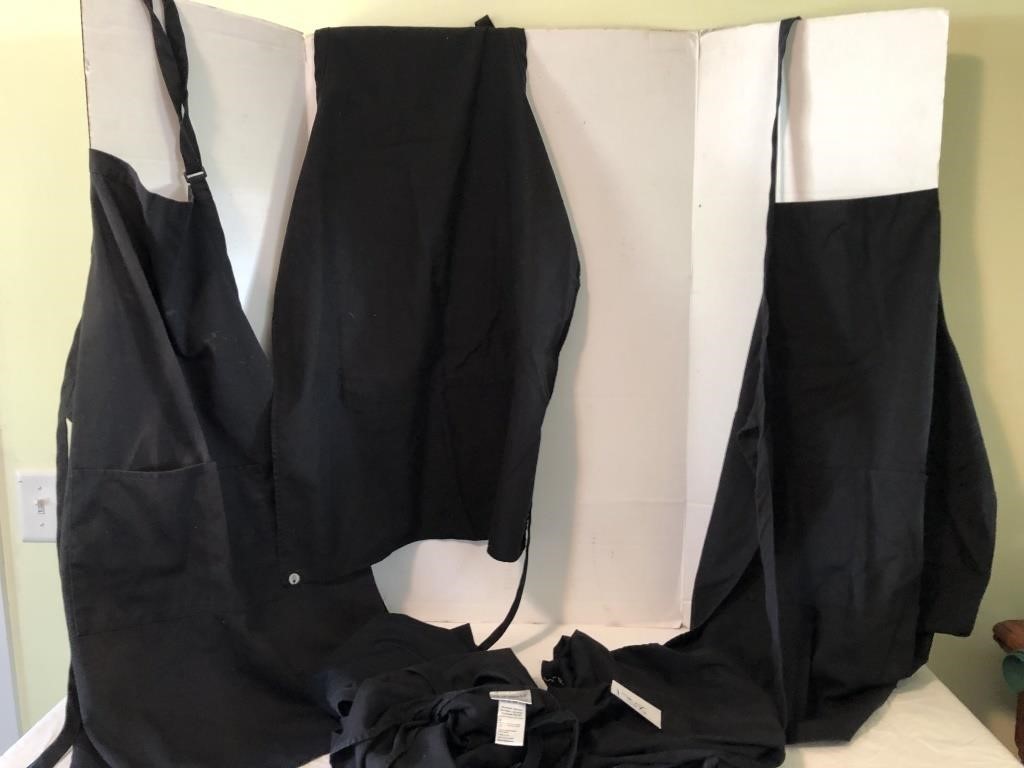 6 commercial aprons, Chef Works