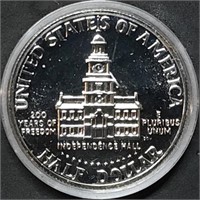 1976 Bicentennial Proof Silver Half Dollar in Caps