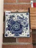 BLUE FLORAL TILE