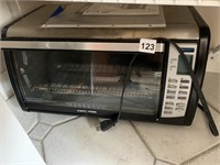 BLACK AND DECKER TOASTER OVEN