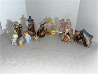 Lot of small Nativity Scenes