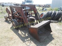 Ford 601? gas tractor w/hyd front loader,