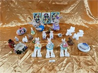 Assorted porcelain Easter collectibles