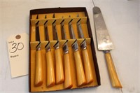 Vintage Regent Sheffield Bakelite handle knives
