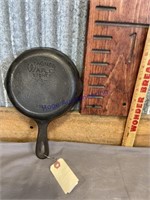 WAGNER NO.3 CAST IRON SKILLET