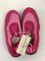 New Bobbie Brooks Girls Size S 11-12 Water Shoes