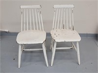 Pair of antiques spindle back wood chairs