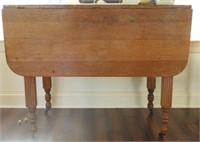 Lot #3542 - Antique Oak drop leaf table