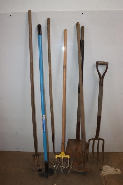 7 Yard Tools: Hoes, Fork, Spade Cultivators…