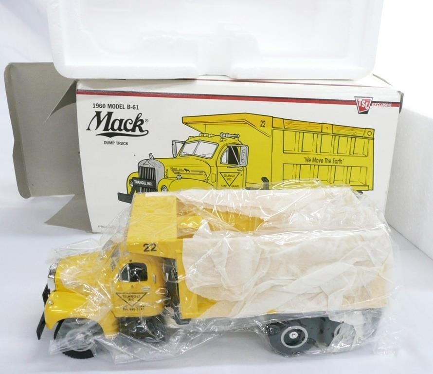 1960 Model B61 Mack Dump Truck 1/34