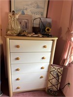 5 Drawer Dresser (missing knob) & Misc Items