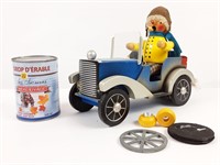 Figurine de bois vintage en voiture, à réparer