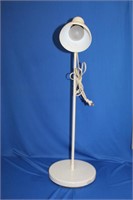 Light, adjustable head, 31"H