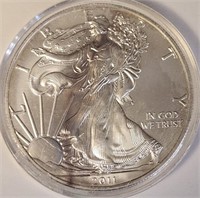 2011 - AMERICAN EAGLE SILVER DOLLAR (D48)