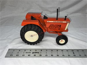Ertl Allis-Chalmers D21 tractor