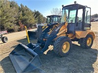 John Deere 304J Loader