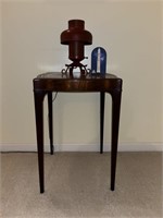 Table w/ Lamp