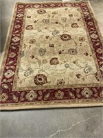RED & TAN FLORAL AREA RUG 8ft 10IN X 6ft 8IN
