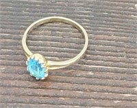 10K gold blue topaz ring