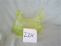 Vaseline Glass Hen on Nest (7"W x 6"H)