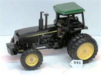 Ertl JD 50 Series MFWD pre production version