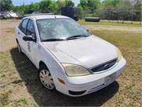 2006 White Ford Focus ZX4 S