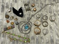 Lot of jewelry