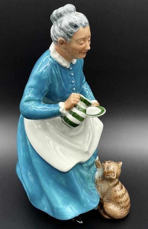 Royal Doulton The Favourite HN 2249