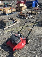 YARD MACHINES 123CC PUSH MOWER 22"