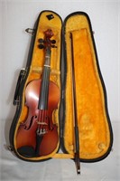 1/8 Violin No. 220 Suzuki Violin Co., LTD