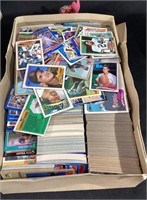 MIXED LOT SPORTS CARDS