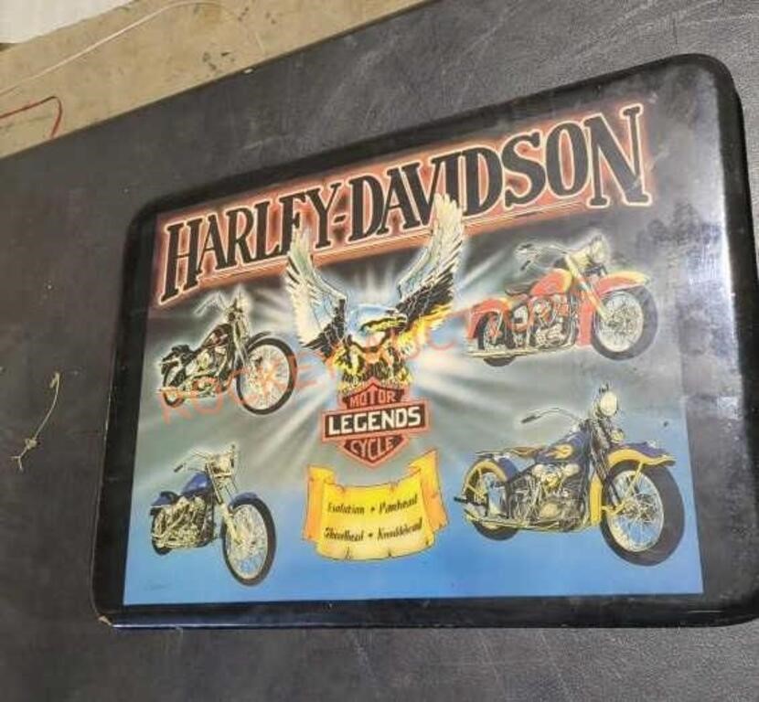 Harley-Davidson wall plaque has chip