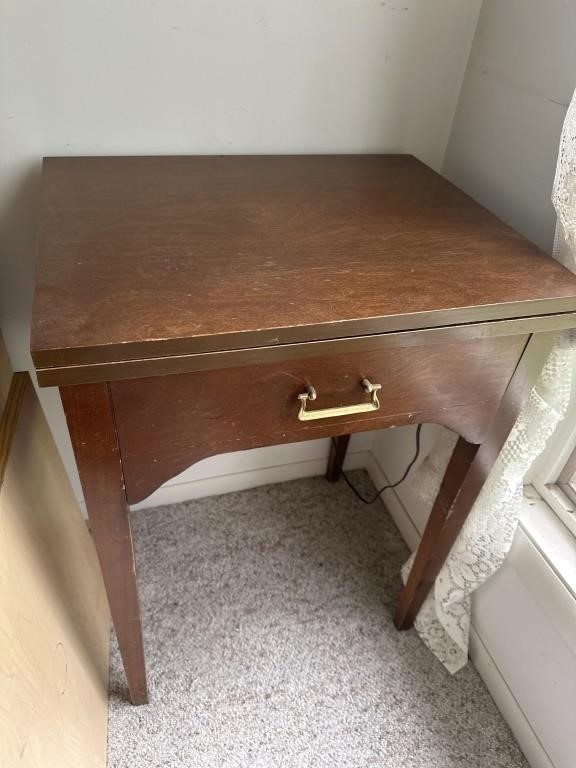 1962 Kenmore sewing machine with table