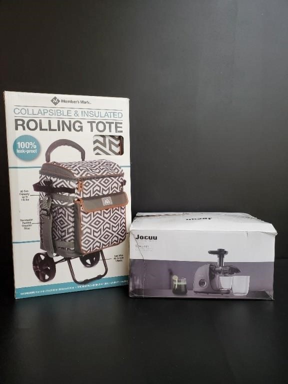 Rolling Tote and Jocuu Slow Juicer