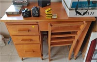 Knee Hole Desk