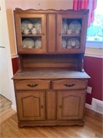 OAK CHINA HUTCH WITH GLASS FRONT CABINETS