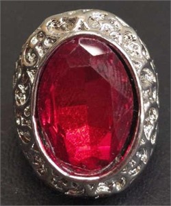 Size 7 ring with red stone