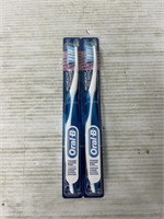 Oral-B 2 toothbrushes both blue