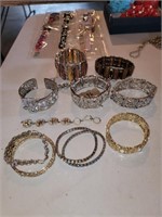 Lot (12) Costume Jewelry Bracelets