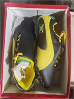 Size 9 Jamaican shoes