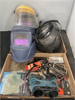 WELDING HELMETS/GOGGLES WITH LENSES